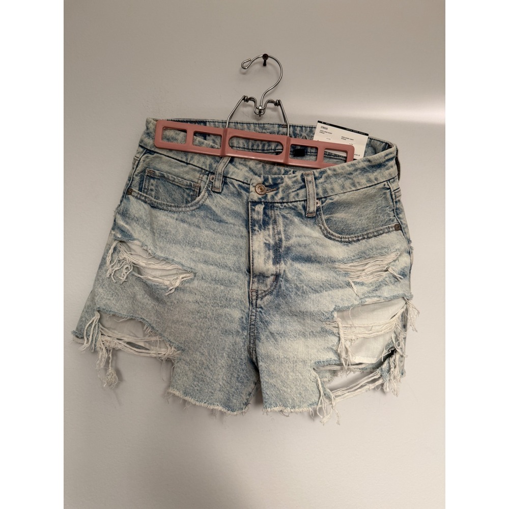 American Eagle Curvy Mom Shorts Womens 6 Light Wash Distressed Super High Rise